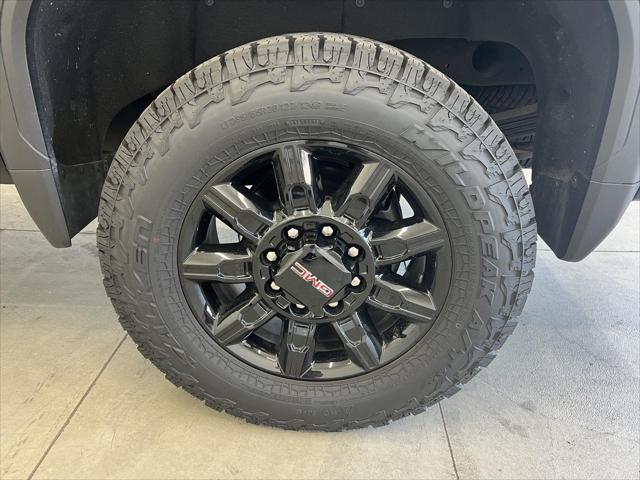 2024 GMC Sierra 2500HD 4WD Crew Cab Standard Bed AT4