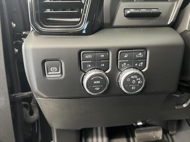 2024 GMC Sierra 2500HD 4WD Crew Cab Standard Bed AT4
