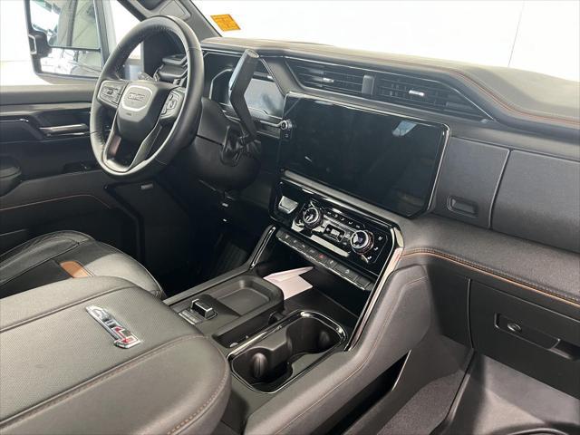 2024 GMC Sierra 2500HD 4WD Crew Cab Standard Bed AT4