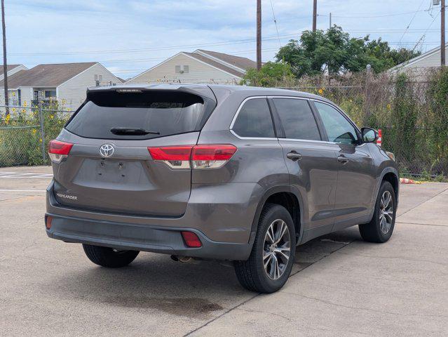 2019 Toyota Highlander LE