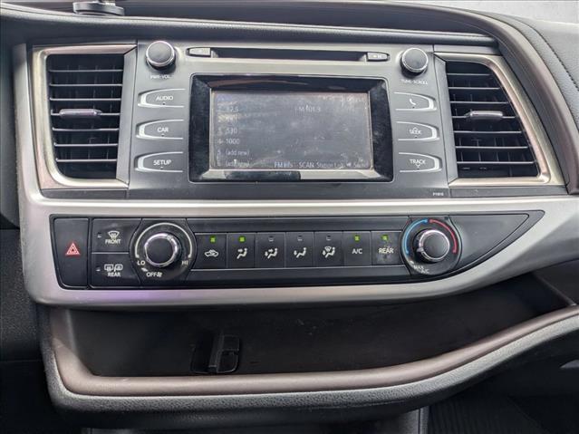 2019 Toyota Highlander LE
