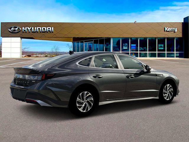2026 Hyundai Sonata Hybrid Blue