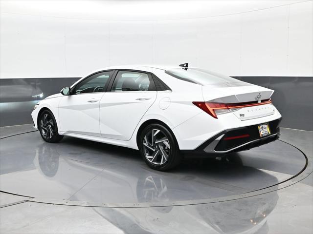 2025 Hyundai Elantra Hybrid Limited