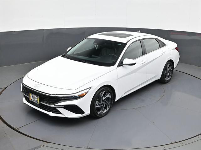 2025 Hyundai Elantra Hybrid Limited