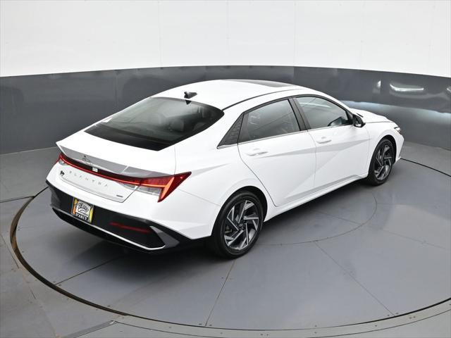 2025 Hyundai Elantra Hybrid Limited