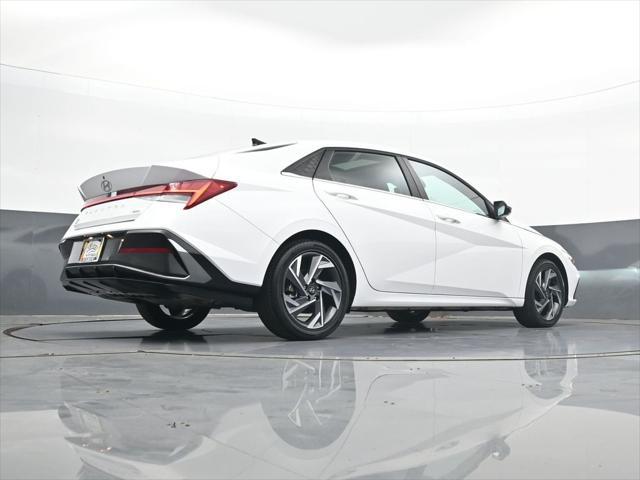 2025 Hyundai Elantra Hybrid Limited