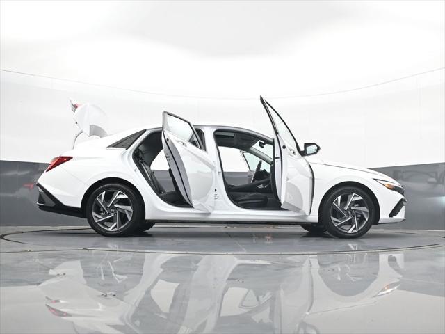 2025 Hyundai Elantra Hybrid Limited