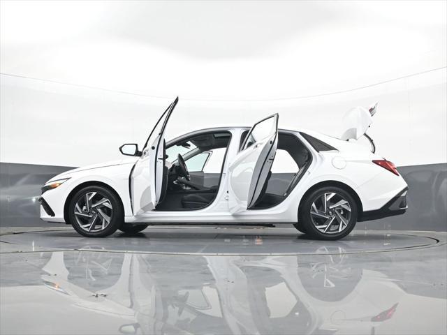 2025 Hyundai Elantra Hybrid Limited