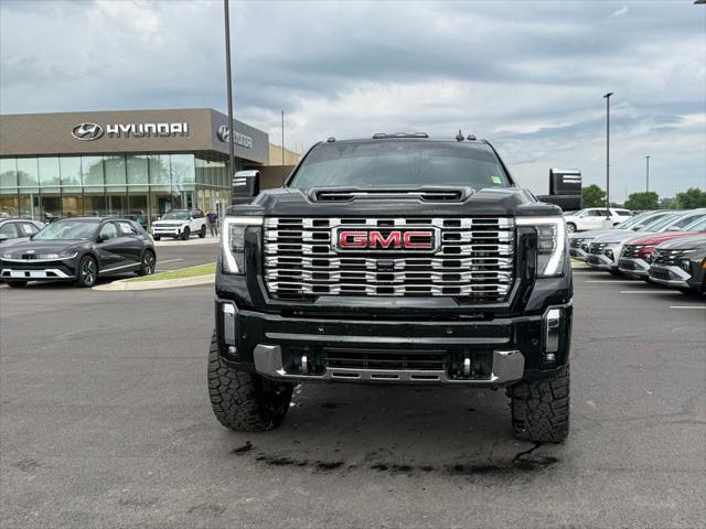 2024 GMC Sierra 2500HD 4WD Crew Cab Standard Bed Denali