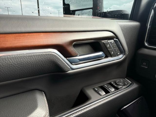 2024 GMC Sierra 2500HD 4WD Crew Cab Standard Bed Denali