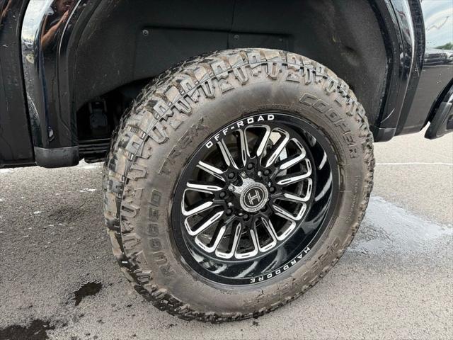 2024 GMC Sierra 2500HD 4WD Crew Cab Standard Bed Denali