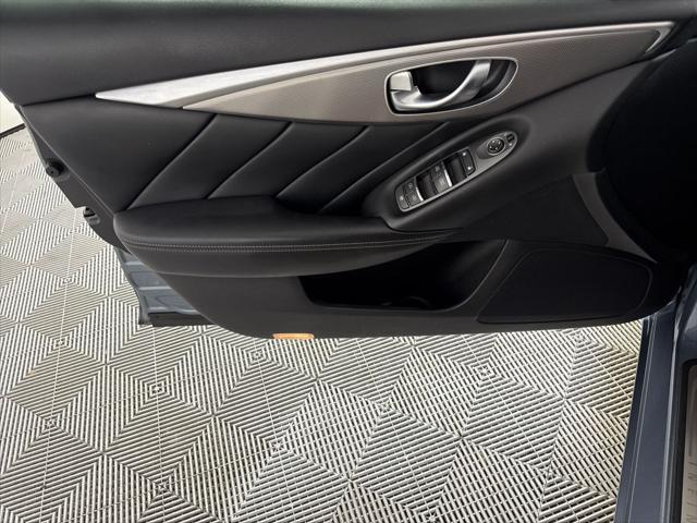 2015 INFINITI Q50 Premium