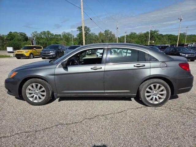 2011 Chrysler 200 Touring for sale near Delaware, OH