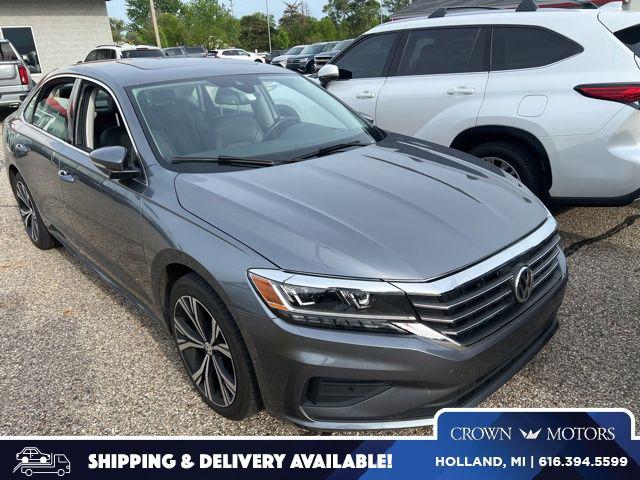 2020 Volkswagen Passat 2.0T SEL Auto's photo