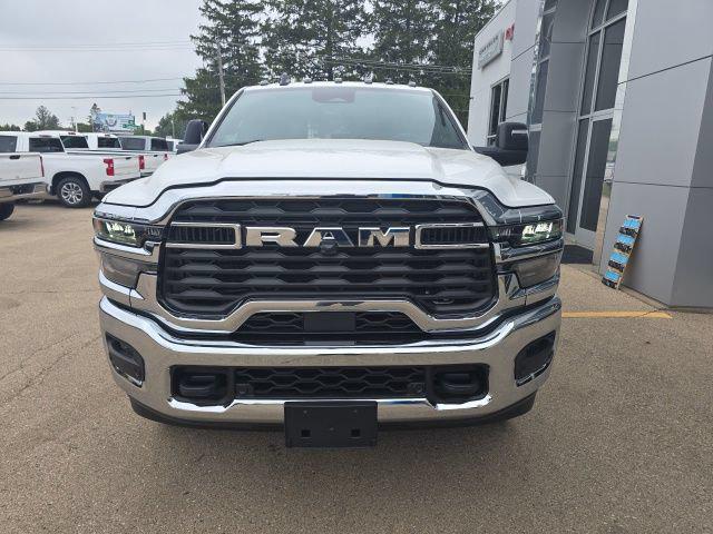 2026 RAM Ram 3500 RAM 3500 TRADESMAN CREW CAB 4X4 64 BOX