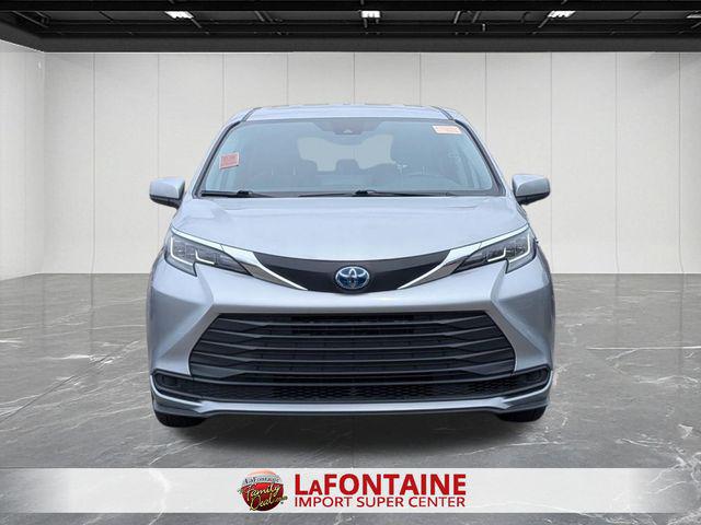 2021 Toyota Sienna LE