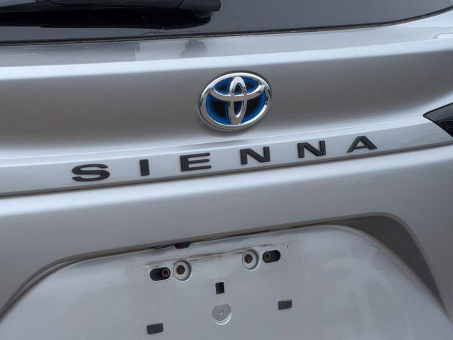 2021 Toyota Sienna LE