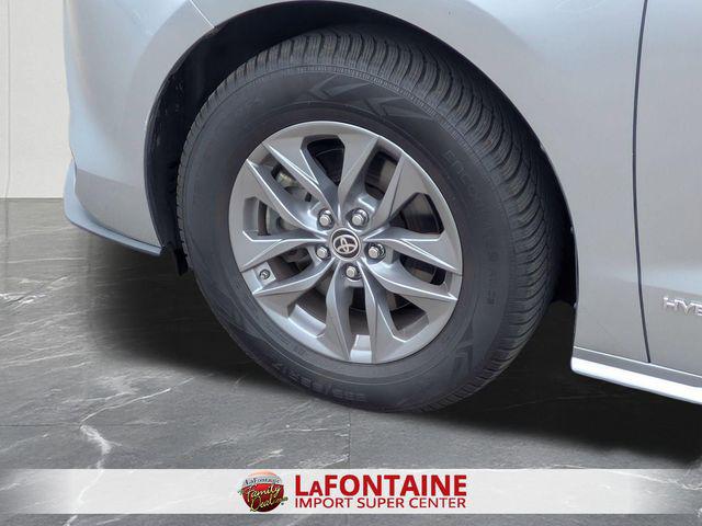 2021 Toyota Sienna LE