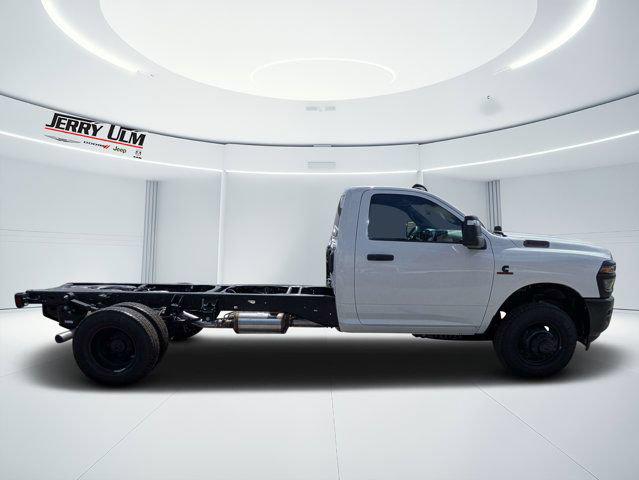 2026 RAM 3500 Chassis RAM 3500 TRADESMAN CHASSIS REGULAR CAB 4X4 84 CA