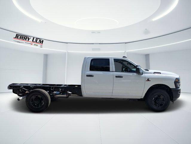 2026 RAM 3500 Chassis RAM 3500 TRADESMAN CREW CAB CHASSIS 4X4 60 CA