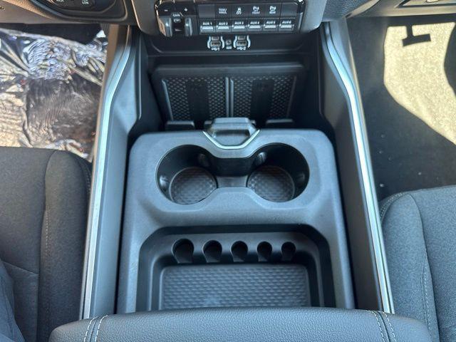 2026 Ram 2500 Big Horn Crew Cab 4x4 64 Box