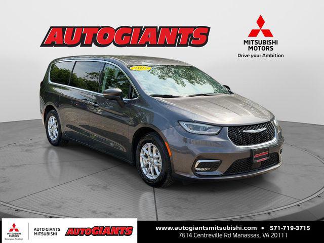 2023 Chrysler Pacifica Touring L for sale in Manassas, VA