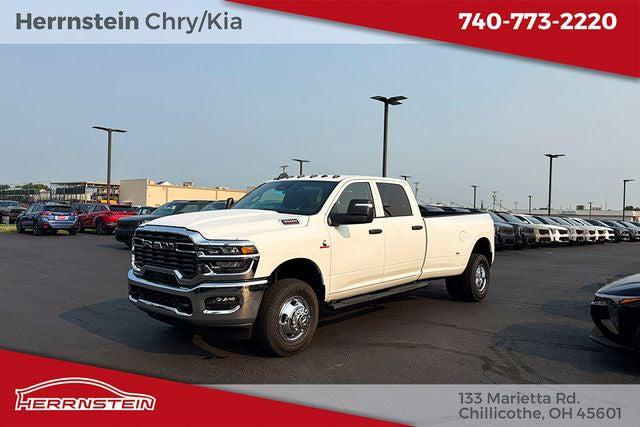 2026 RAM Ram 3500 RAM 3500 TRADESMAN CREW CAB 4X4 8 BOX