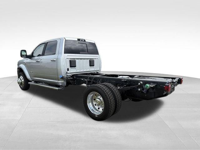 2026 RAM 5500 Chassis RAM 5500 BIG HORN CHASSIS CREW CAB 4X4 60 CA