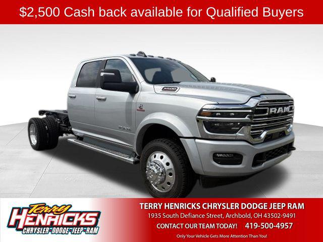 2026 RAM 5500 Chassis RAM 5500 BIG HORN CHASSIS CREW CAB 4X4 60 CA