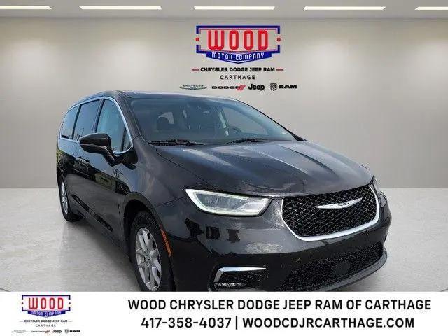 2023 Chrysler Pacifica Touring L for sale in Carthage, MO