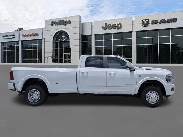 2026 Ram 3500 Limited Crew Cab 4x4 8 Box