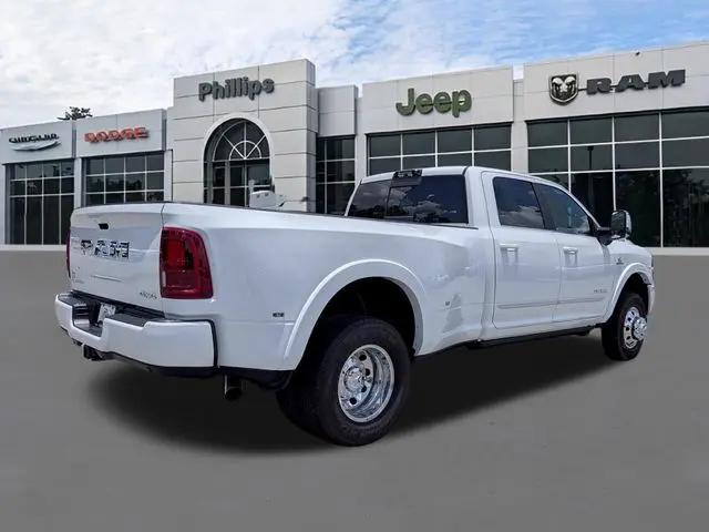 2026 Ram 3500 Limited Crew Cab 4x4 8 Box