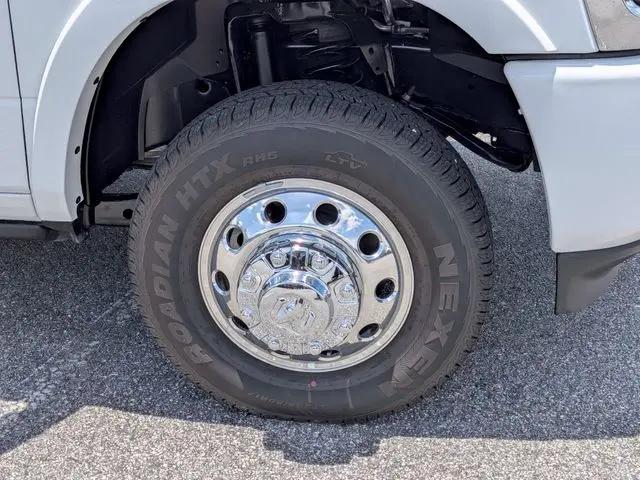 2026 Ram 3500 Limited Crew Cab 4x4 8 Box