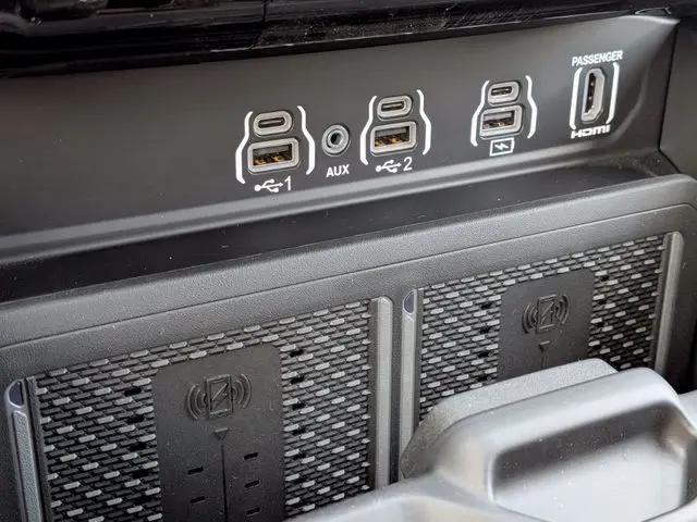 2026 Ram 3500 Limited Crew Cab 4x4 8 Box