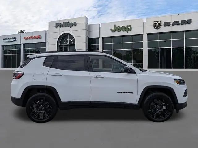 2026 Jeep Compass Latitude Altitude