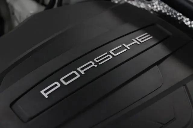 2021 Porsche Macan Macan