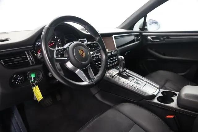 2021 Porsche Macan Macan
