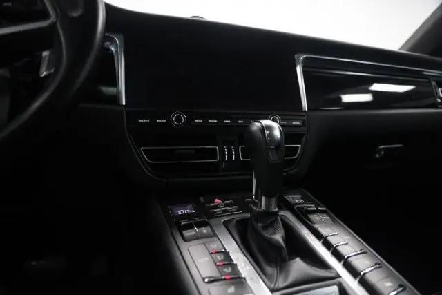 2021 Porsche Macan Macan