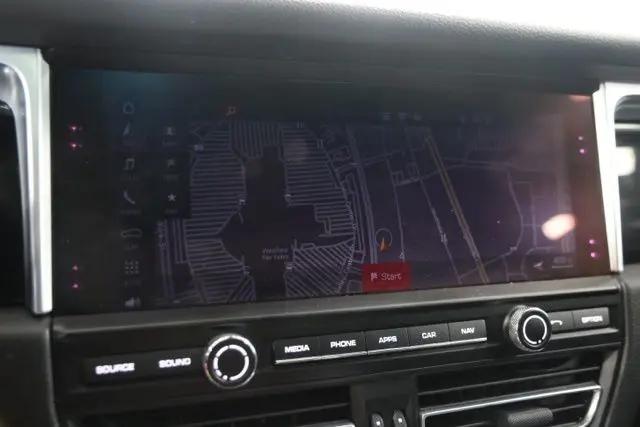 2021 Porsche Macan Macan