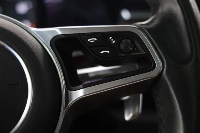 2021 Porsche Macan Macan