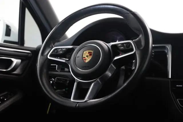 2021 Porsche Macan Macan
