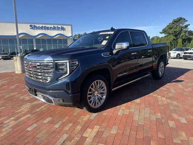 2022 GMC Sierra 1500 4WD Crew Cab Short Box Denali