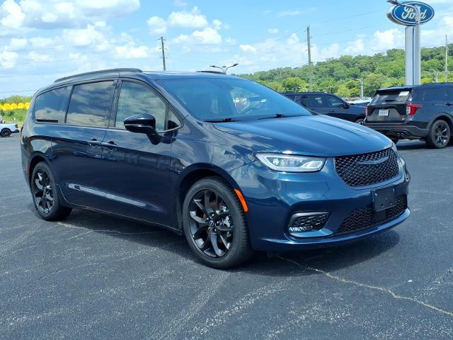 2025 Chrysler Pacifica Limited for sale in Danville, VA