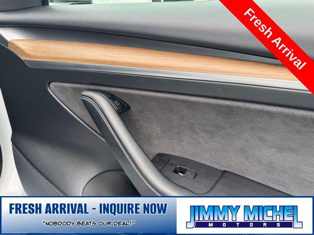 2021 Tesla Model 3 Standard Range Plus Rear-Wheel Drive