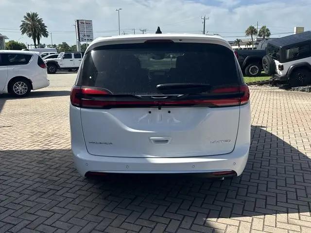 2027 Chrysler Pacifica Limited