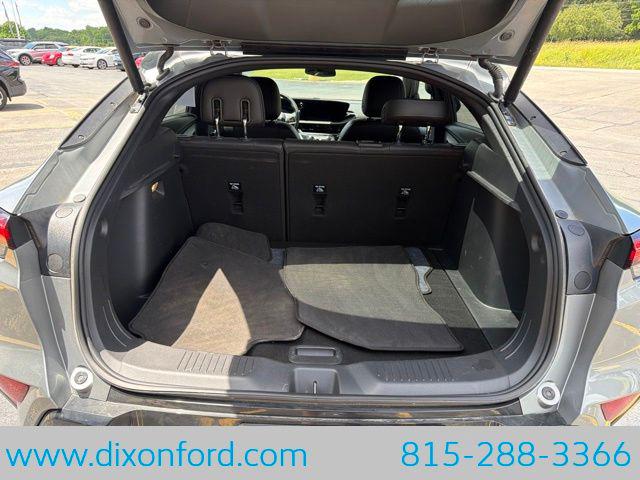 2025 Buick NV Sport Touring FWD