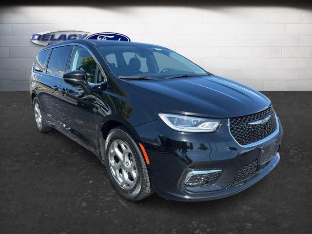 2024 Chrysler Pacifica Limited for sale in Elma, NY