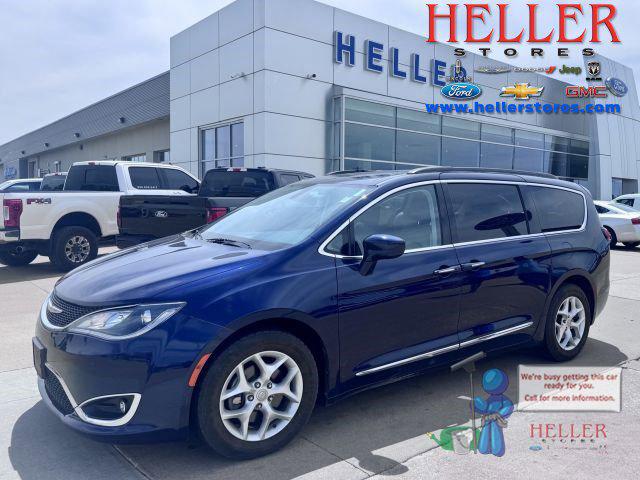 2017 Chrysler Pacifica Touring-L for sale in El Paso, IL