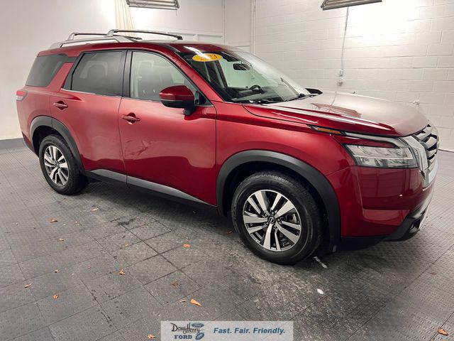 2023 Nissan Pathfinder SL 4WD