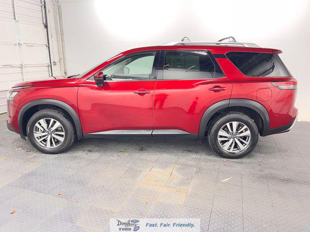 2023 Nissan Pathfinder SL 4WD